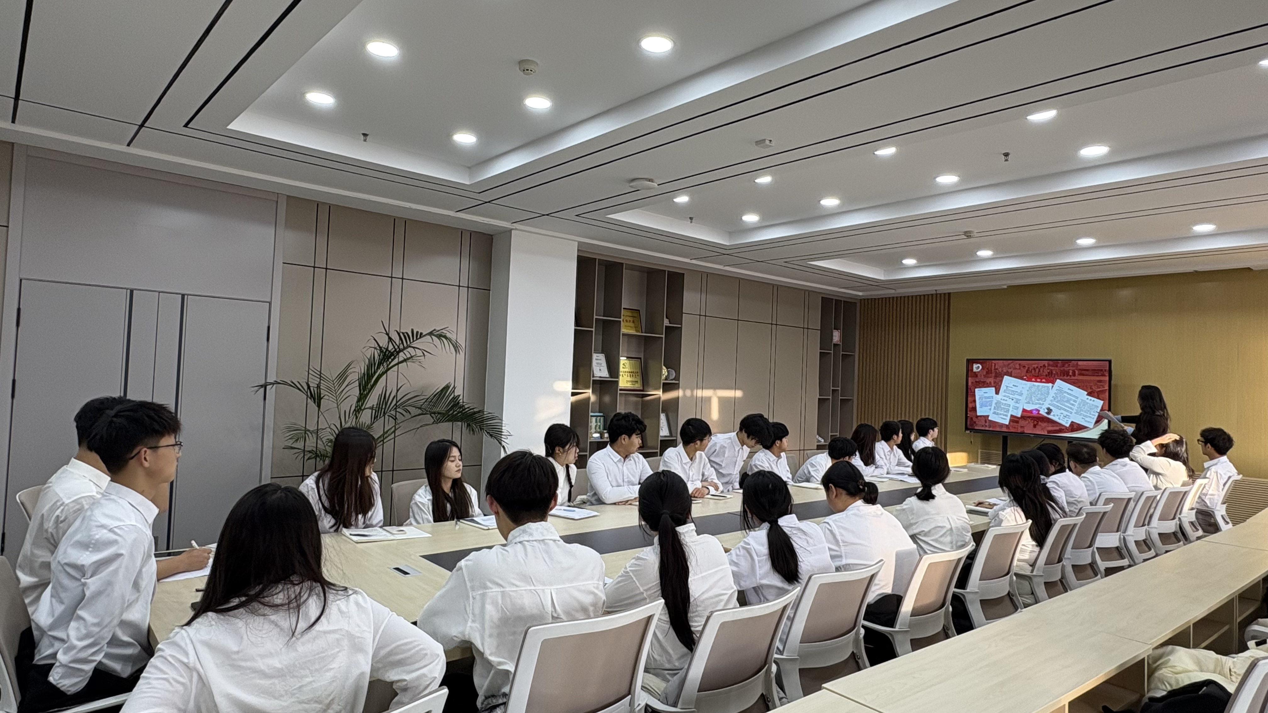 图片2.png 图片2.png